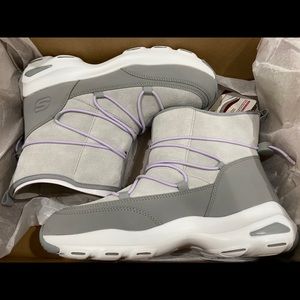 Sketchers Toasty Toes With Tech MemoRy Foam